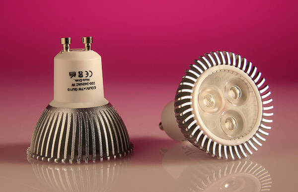 4.3 Watt 38 GU10 High Power LED Lamp 240v Daylight White V7