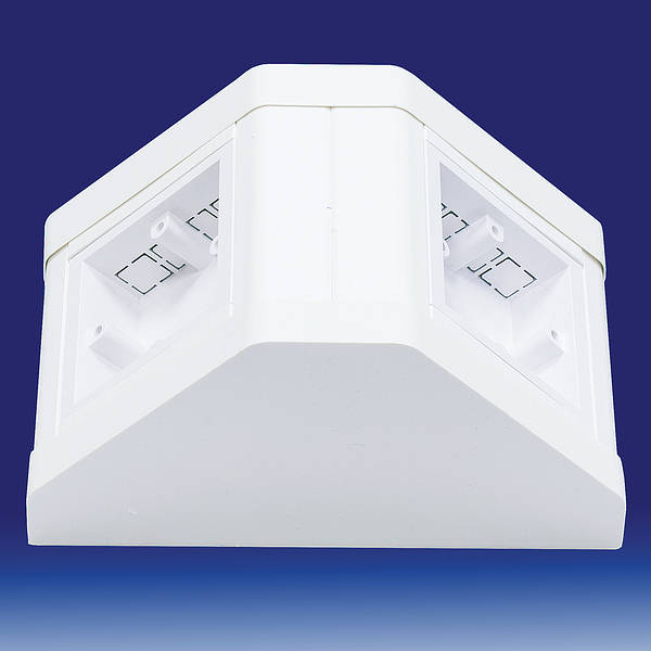 Univolt Bench Trunking